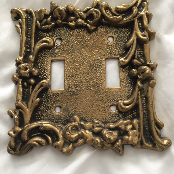 2 Vintage Double Wall Plate Light Switches 1-American Tack & 1-Unbranded Metal - Picture 2 of 12